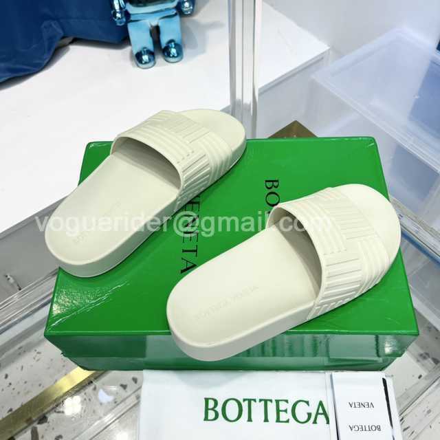Bottega Veneta 2022 rubber