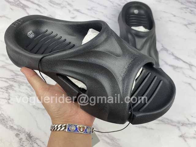 Balenciaga Mold Thong EVA Balenciaga Mold Thong EVA