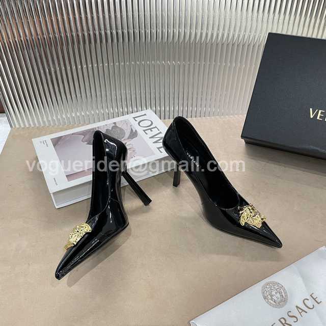 Versace 21s runway Versace 21s runway