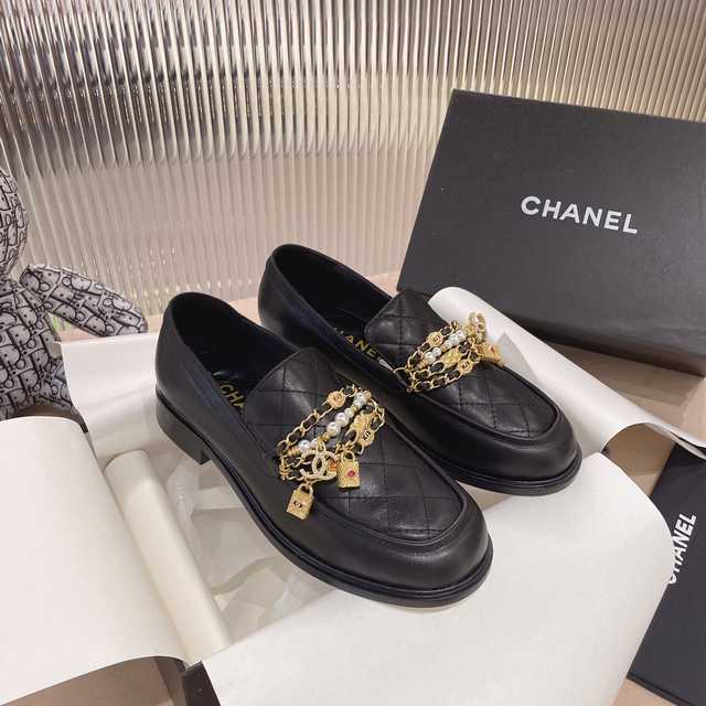 Chanel chain loafer