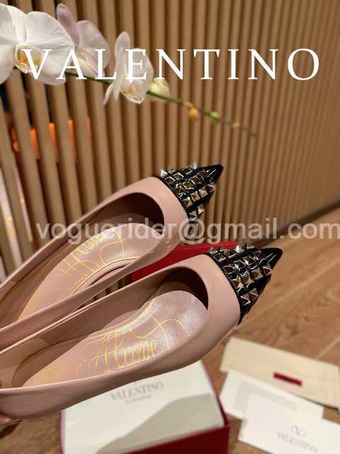 Valentino 2022 stud Valentino 2022 stud