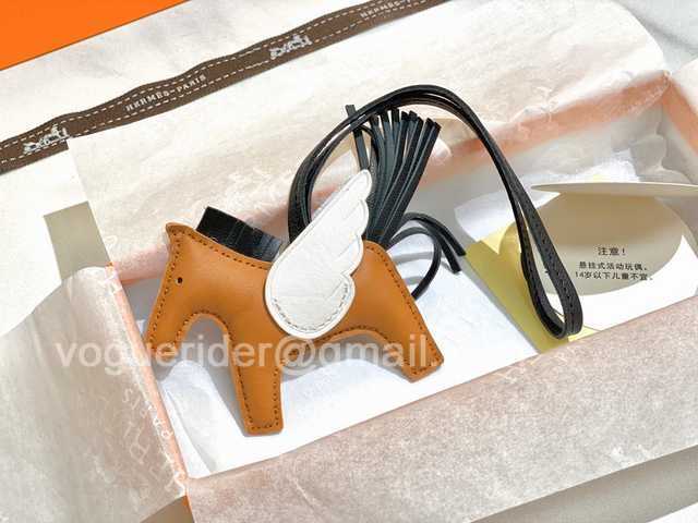KC10051 Hermes Lambskin Pendant KC10051 Hermes Lambskin Pendant