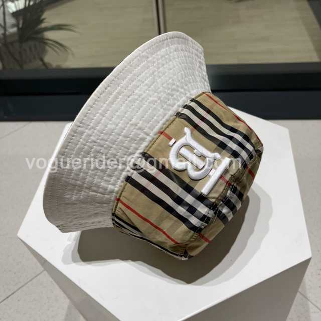 CA10037 Burberry CA10037 Burberry