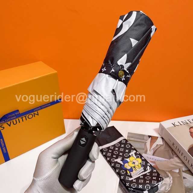 UM10004 LV UM10004 LV