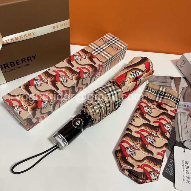 UM10011 Burberry UM10011 Burberry