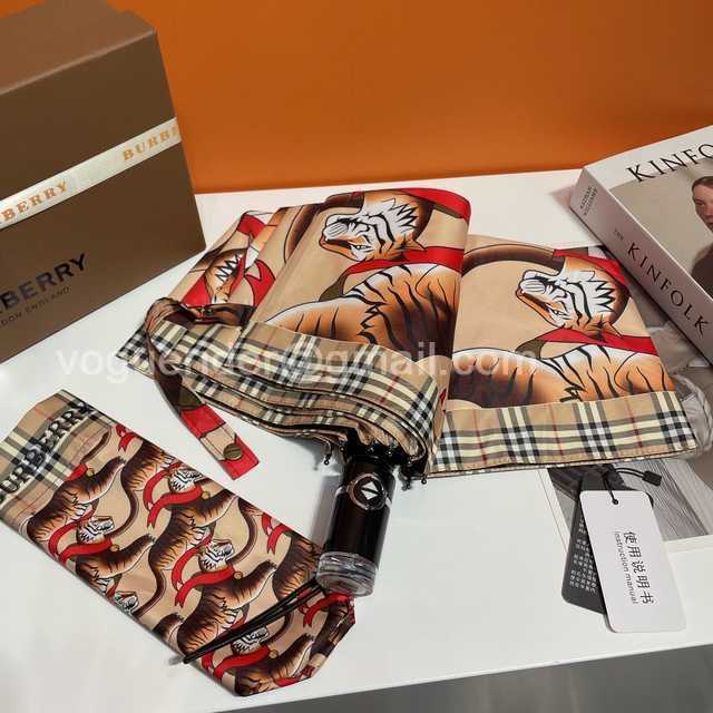 UM10011 Burberry UM10011 Burberry
