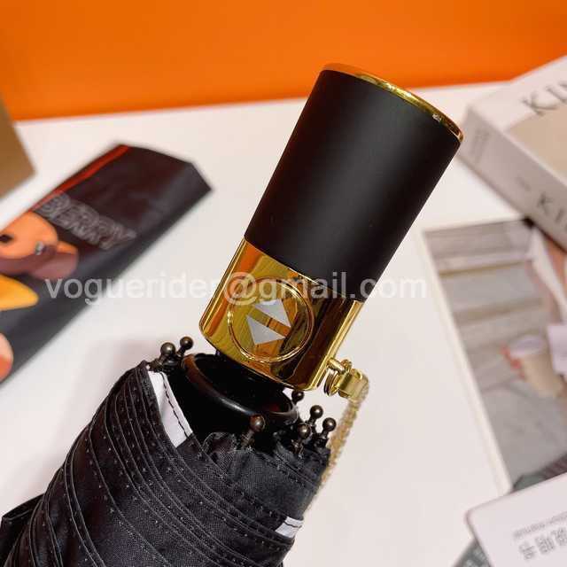 UM10015 Burberry UM10015 Burberry
