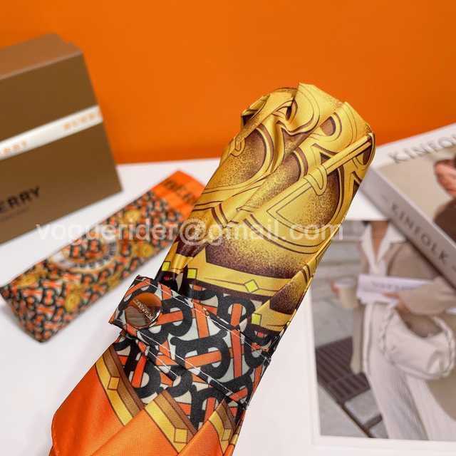 UM10026 Burberry UM10026 Burberry