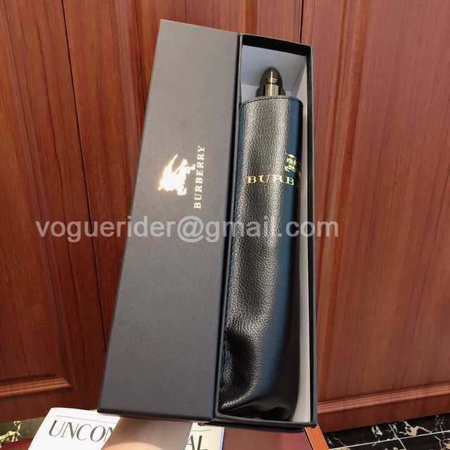 UM10029 Burberry UM10029 Burberry