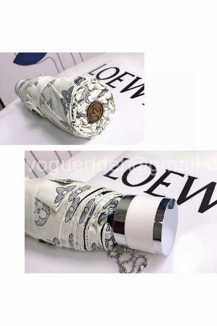 UM10030 LV UM10030 LV
