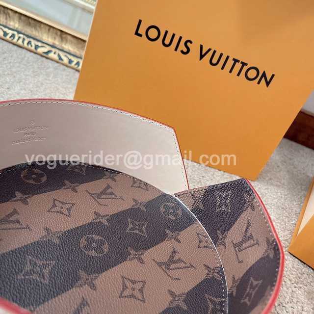 DE10002 LV x Nigo dishes DE10002 LV x Nigo dishes
