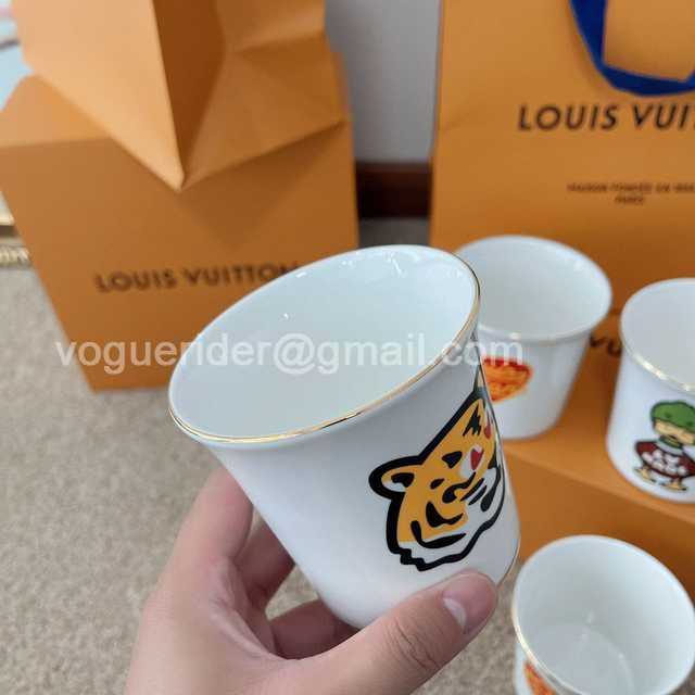 DE10002 LV x Nigo dishes DE10002 LV x Nigo dishes