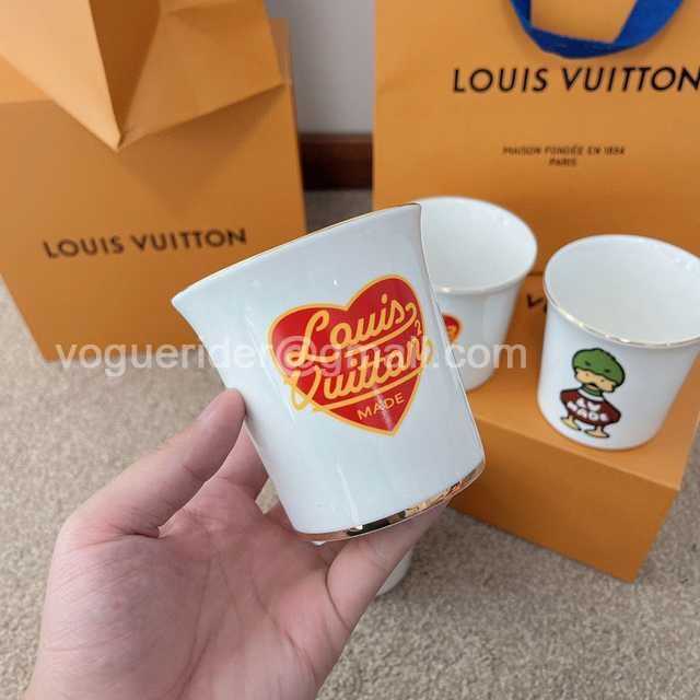 DE10002 LV x Nigo dishes DE10002 LV x Nigo dishes