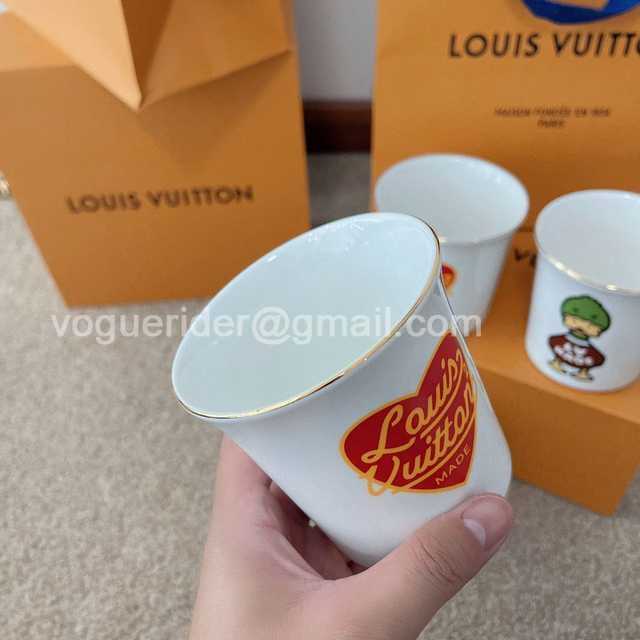 DE10002 LV x Nigo dishes DE10002 LV x Nigo dishes