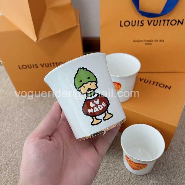 DE10002 LV x Nigo dishes DE10002 LV x Nigo dishes