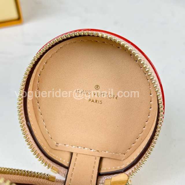 DE10007 LV Earphone Bag DE10007 LV Earphone Bag