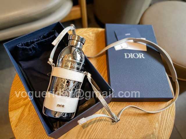DE10008 Dior Vacuum Bottle