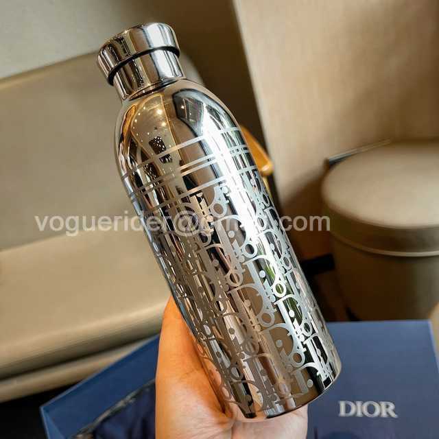 DE10008 Dior Vacuum Bottle
