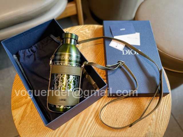 DE10008 Dior Vacuum Bottle