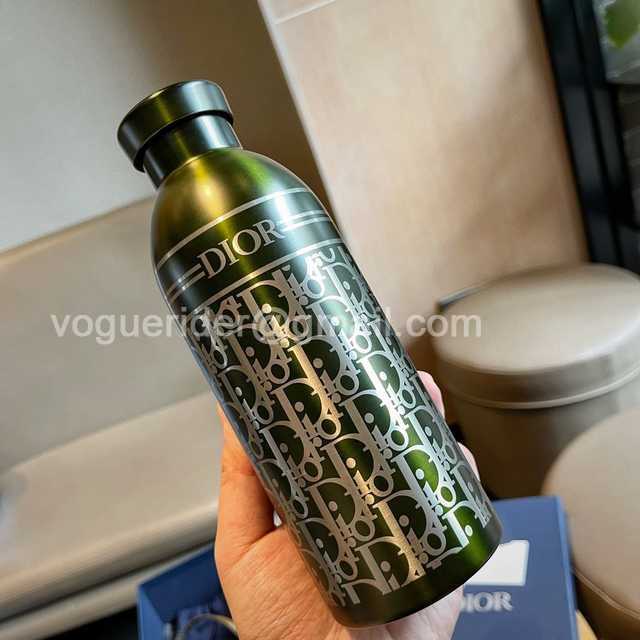 DE10008 Dior Vacuum Bottle