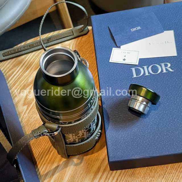 DE10008 Dior Vacuum Bottle