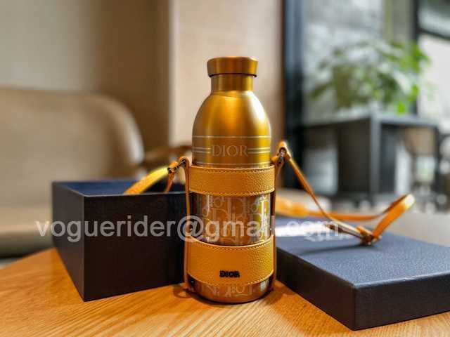 DE10008 Dior Vacuum Bottle