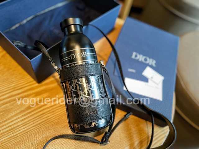 DE10008 Dior Vacuum Bottle