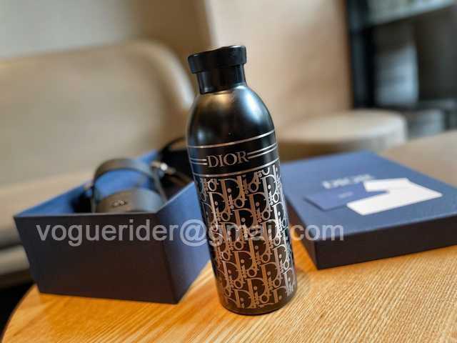DE10008 Dior Vacuum Bottle
