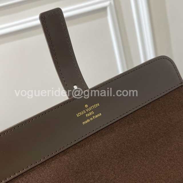 DE10009 LV Watch Case DE10009 LV Watch Case