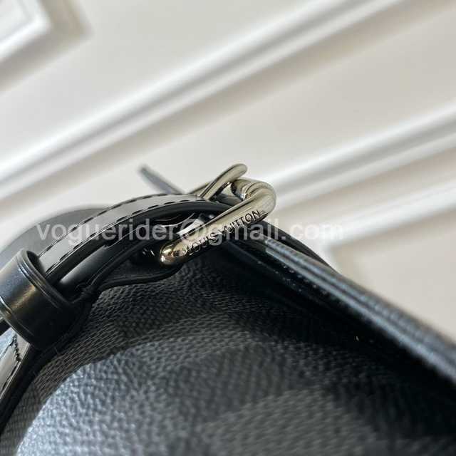 DE10009 LV Watch Case DE10009 LV Watch Case