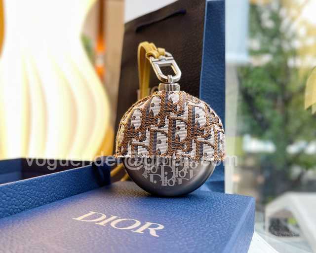 DE10010 Dior Small wine pot DE10010 Dior Small wine pot