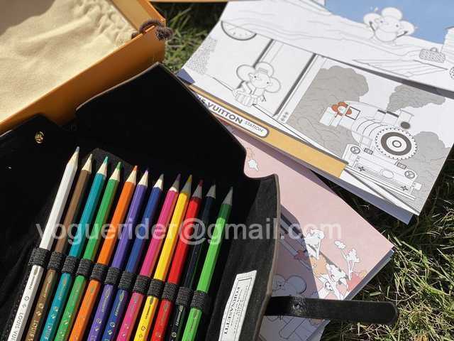 DE10011 LV color pencils suit DE10011 LV color pencils suit