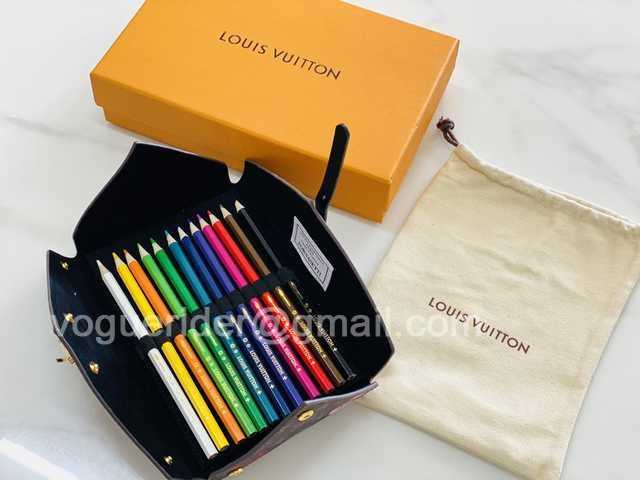 DE10011 LV color pencils suit DE10011 LV color pencils suit