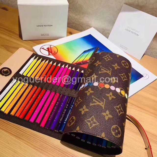 DE10012 LV color pencils suit DE10012 LV color pencils suit