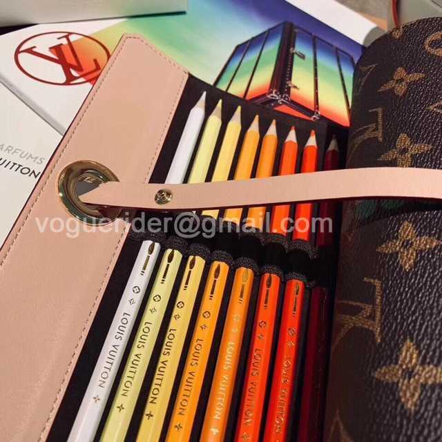DE10012 LV color pencils suit DE10012 LV color pencils suit