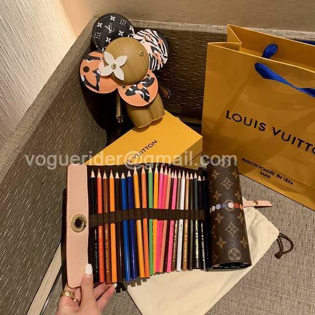 DE10012 LV color pencils suit DE10012 LV color pencils suit