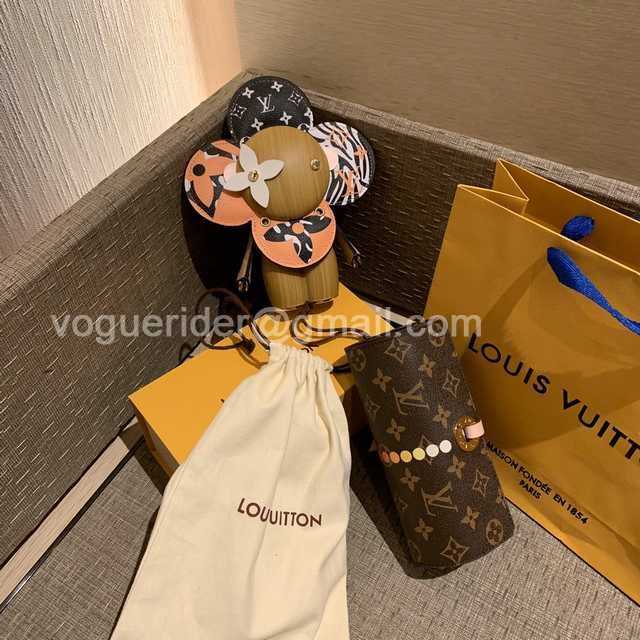 DE10012 LV color pencils suit DE10012 LV color pencils suit