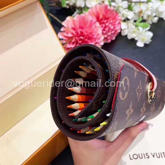 DE10012 LV color pencils suit DE10012 LV color pencils suit