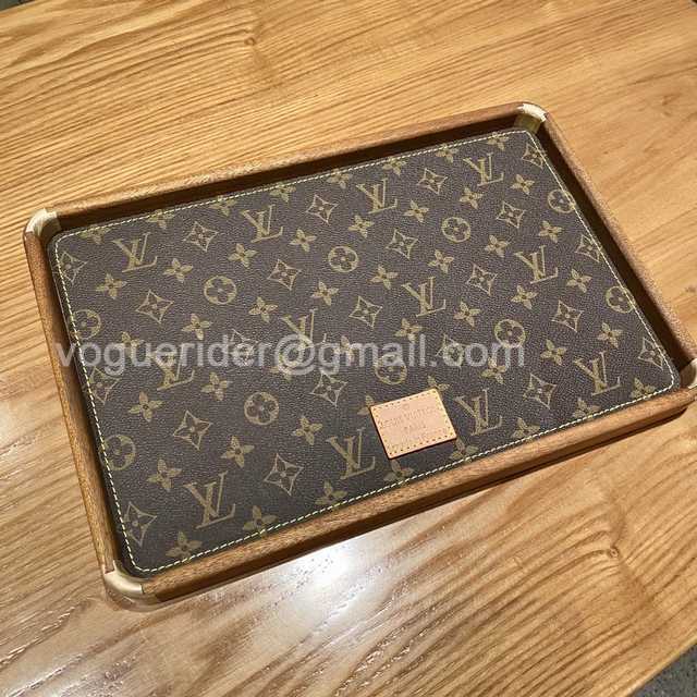 DE10015 LV Walnut Tray DE10015 LV Walnut Tray