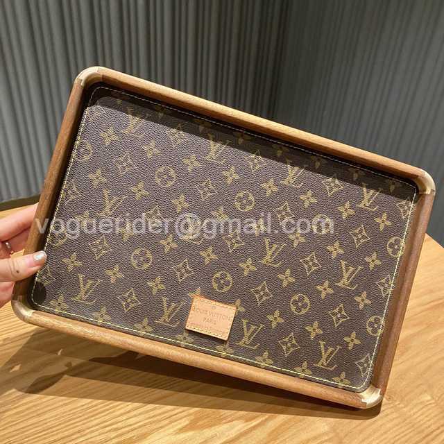 DE10015 LV Walnut Tray DE10015 LV Walnut Tray