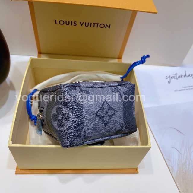 DE10018 LV Hangings/Wallet DE10018 LV Hangings/Wallet