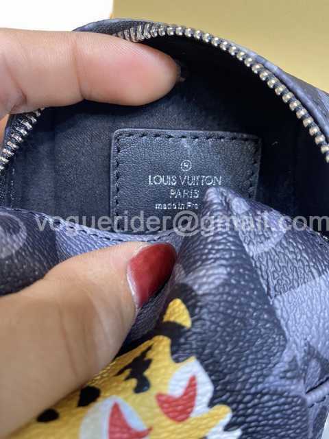 DE10018 LV Hangings/Wallet DE10018 LV Hangings/Wallet