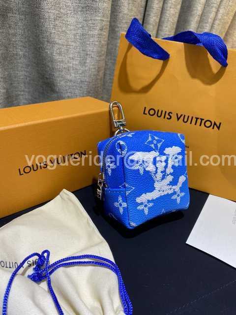 DE10018 LV Hangings/Wallet DE10018 LV Hangings/Wallet