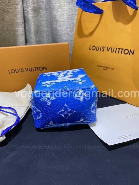 DE10018 LV Hangings/Wallet DE10018 LV Hangings/Wallet