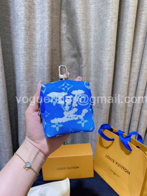 DE10018 LV Hangings/Wallet DE10018 LV Hangings/Wallet