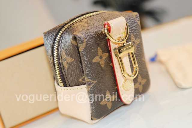 DE10018 LV Hangings/Wallet DE10018 LV Hangings/Wallet