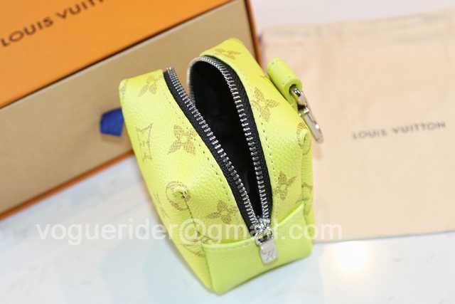 DE10018 LV Hangings/Wallet DE10018 LV Hangings/Wallet