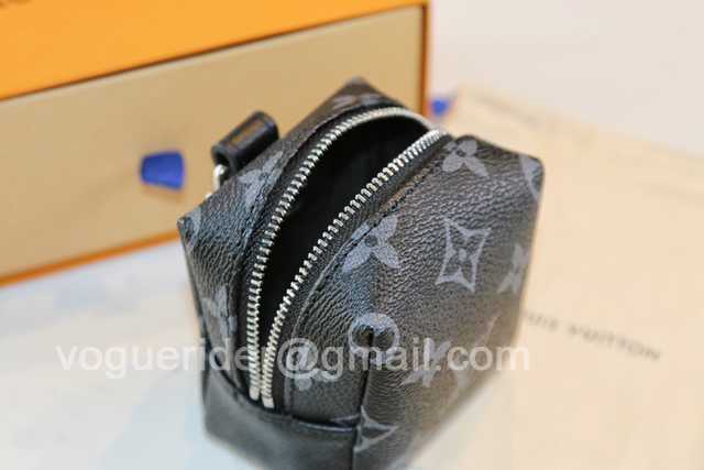 DE10018 LV Hangings/Wallet DE10018 LV Hangings/Wallet