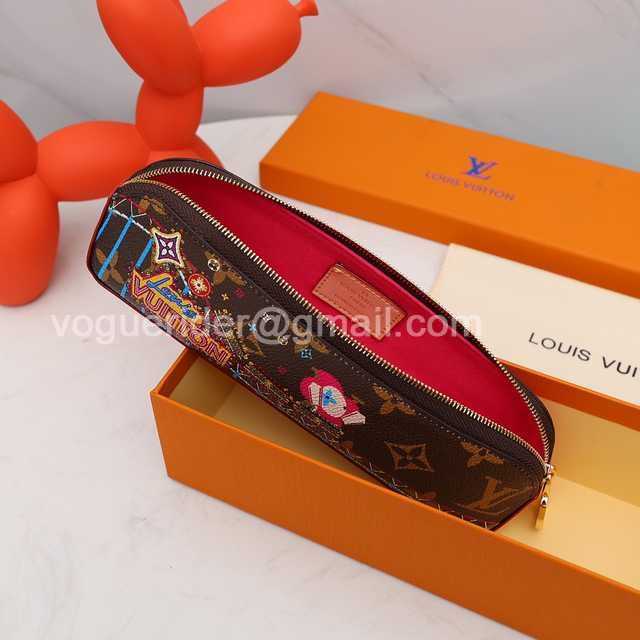 DE10020 LV Pencil Case