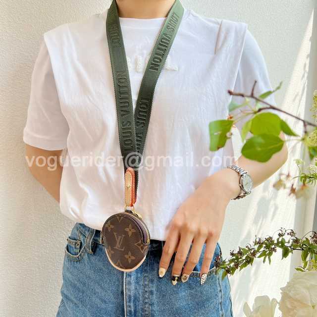 DE10022 LV Hangings/Wallet DE10022 LV Hangings/Wallet